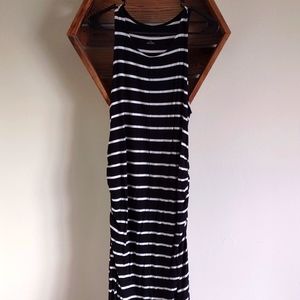 Liz Lange Maternity Dress (M)